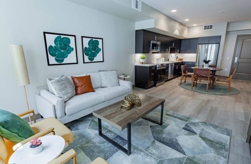 Burlingame Condo | Inviting 3BR Bayswater Condo for a Peaceful Stay