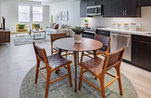 Burlingame Condo | Inviting 3BR Bayswater Condo for a Peaceful Stay