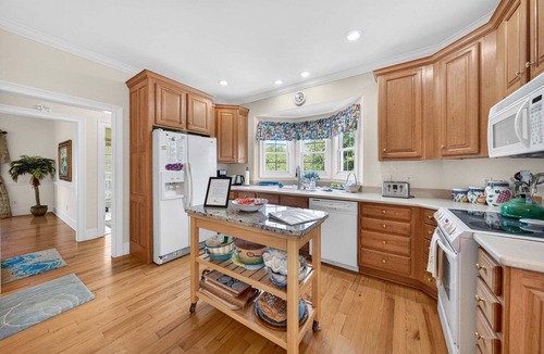 Debordieu Colony House | Inviting Beach Retreat with wonderful Lake Views to Relax and Enjoy