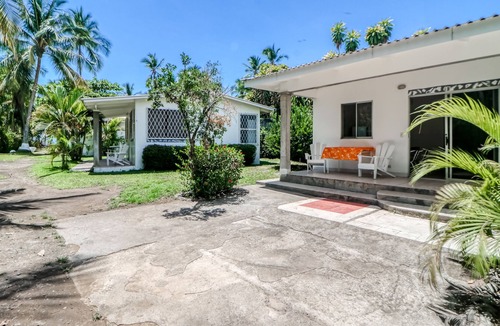 Puntarenas Apartment | Inviting beachfront Villa w/private beach access, shared pool and gardens