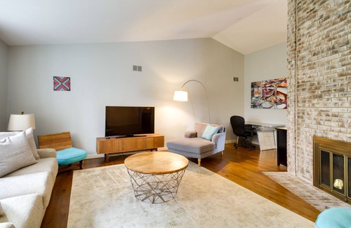 Batesville House | Inviting Charlottesville Retreat w/ Pool & Hot Tub