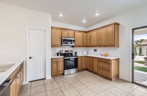 Alta Vista Estates House | Inviting, Clean & Cozy Retreat: Relax & Refresh in the Hot Tub or Play Sports!