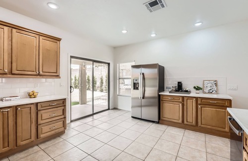 Alta Vista Estates House | Inviting, Clean & Cozy Retreat: Relax & Refresh in the Hot Tub or Play Sports!
