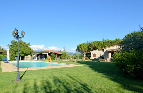Marsciano Cottage | Inviting cottage in Marsciano with private terrace
