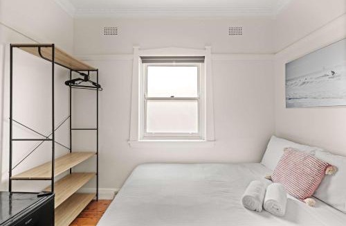 Padstow House | Inviting Double Room - A Peaceful Budget Stay in Padstow - Shared Bathroom
