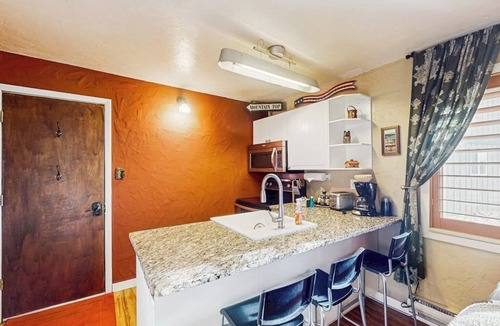 Fraser Condo | Inviting mountain-view condo with WiFi in great location near the slopes