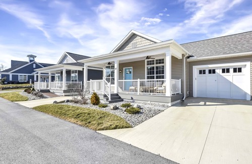 Marblehead Villa | Inviting New Villa with pool in charming Lakeside Marblehead