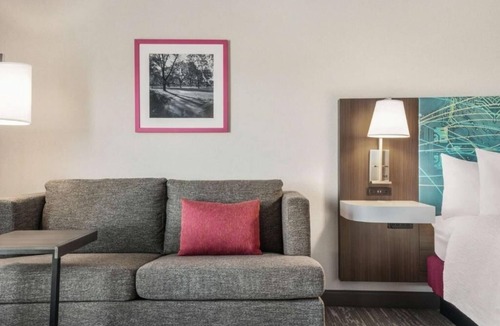 Brooklyn Park Hotel | Inviting Stay Near Attractions like Target Field + Elm Creek Park Reserve