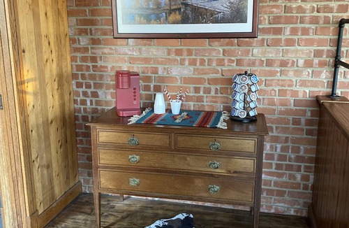 Charlotte House | Inviting Western Retreat in the Heart of the Ozarks!
