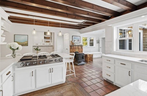 West Hyannisport House | Inwood Seaclusion 118-Cv - Timeless Cape Cod: Classic Coastal Charm with Private Beach