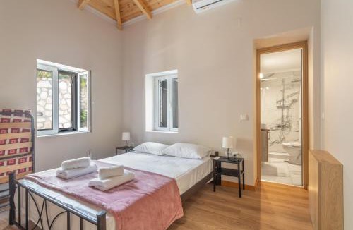 Exanthia House | Ionian Home