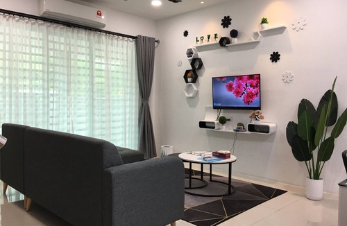 Kampung Changkat Karah House | Ipoh Paradise Homestay @ Station 18 (13 Pax)