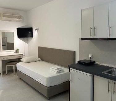 Megalos Prinos Apartment | Iraklis Hotel