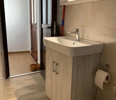 Ithomi House | Iras House