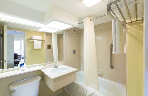 San Jose Hotel | Irazu Hotel & Studios