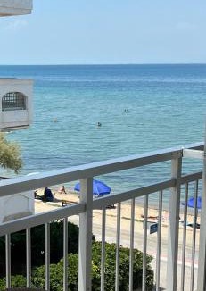 Perea Apartment | Irene Beach Front Luxury Suite