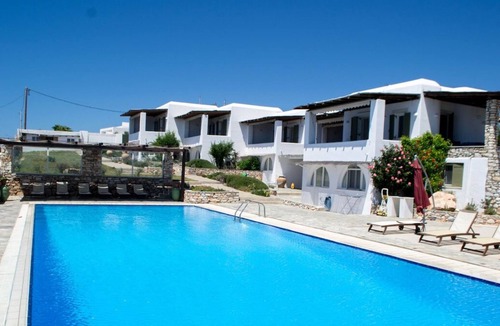 Nea Cryssi Akti Villa | Irene's View Villa two · House with swimming pool near Pounda