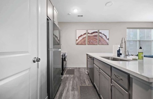 Whitestown Apartment | IRIE Living, Refresh Kg 2Bd+Gym+Pool!