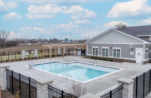 Whitestown Apartment | IRIE Living, Refresh Kg 2Bd+Gym+Pool!
