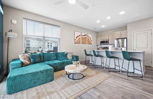 Whitestown Apartment | IRIE Living-Restore Kg 2Bd+Gym+Pool!