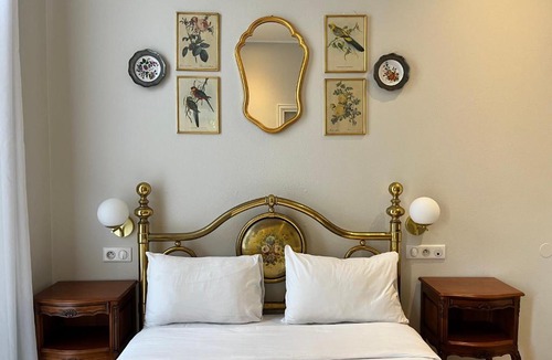 Antibes Old Town Hotel | Irin Hotel