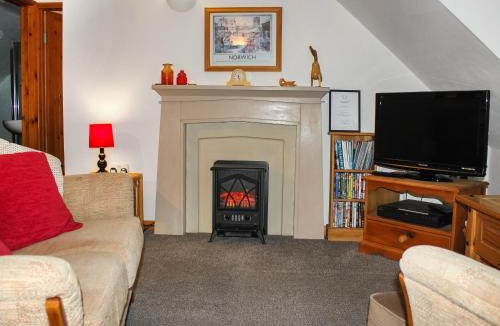 Stalham House | Iris Apartment