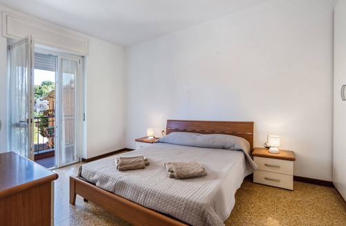 Angera Apartment | Iris Apartment Lago Maggiore with Lake View, Balconies, Air Conditioning & Wi-Fi