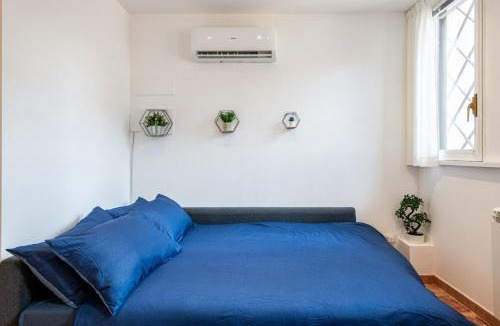 Novoli - San Donato Apartment | Iris Apartment with Jacuzzi - Easy City Access