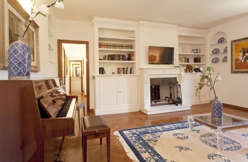 Impruneta Villa | Iris apt in amazing villa,2 bedrooms,3 bathrooms, private terrace, garden, pool