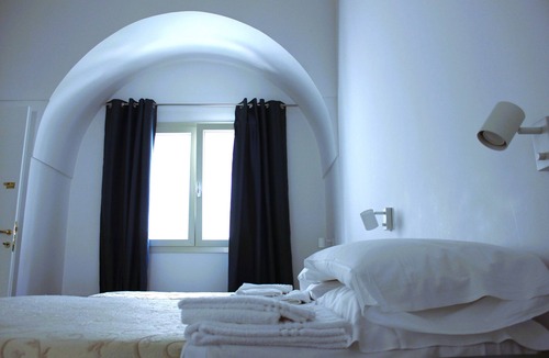 Laterza Bed & Breakfast | Iris Bed and Breakfast
