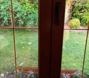 Saint-Germain-en-Laye House | Iris Garden Cottage