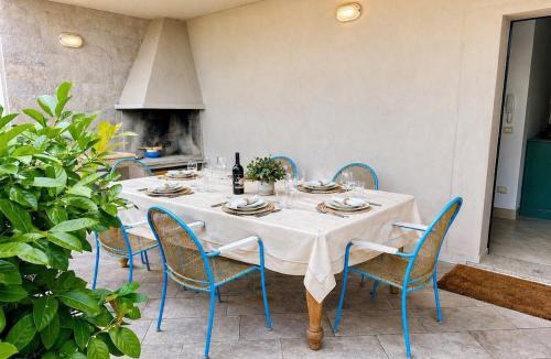 La Muddizza House | Iris House