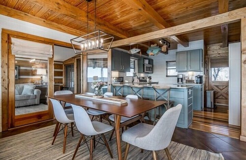 Baxter Ski Chalet | Irish Goodbye Over Looking Center Hill Lake