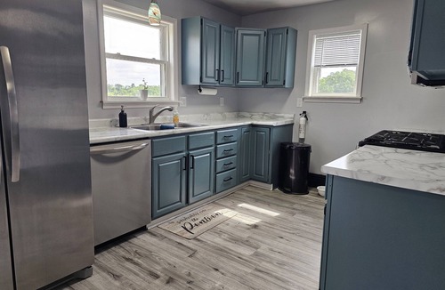 Brooklyn House | Irish Hills Lakefront Escape | Dock | Swim | Close to MIS