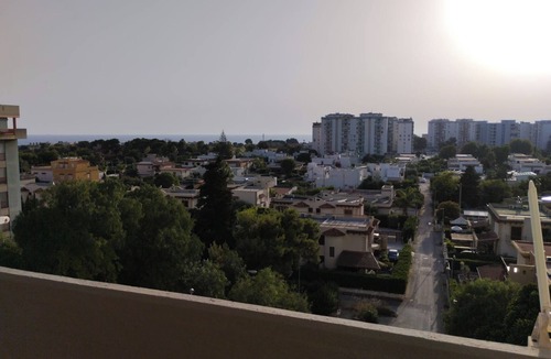 Taranto Apartment | Irisviola House, ideal for families with fully equipped and functional kitchen