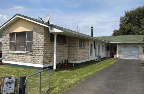 Patea Bed & Breakfast | Ironsands B&B