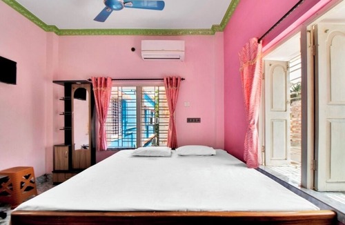Basirhat Hotel | iROOMZ Tilottama Guest House