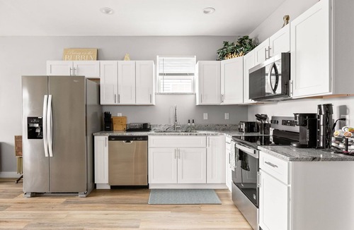 Near Eastside House | Irvington Style | Luxurious 3BR Prime Location