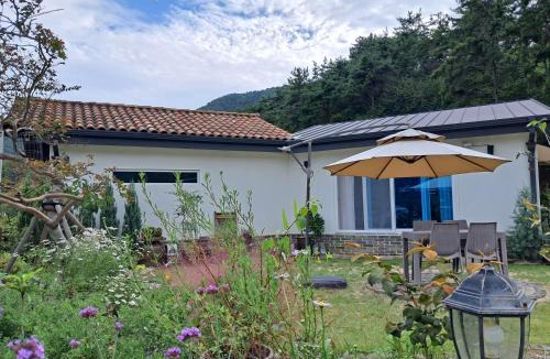 Hwangburam House | Iryang Stay