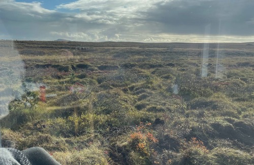 Selfoss Cottage | Panoramic view cabin for 2. Large window, nature & stream