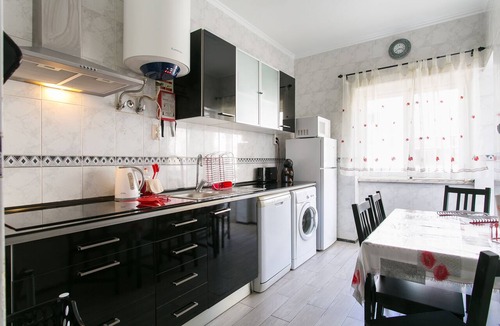 Algueirao - Mem Martins Apartment | Isabel Dream IV, 4 Km from Sintra, train at 400m