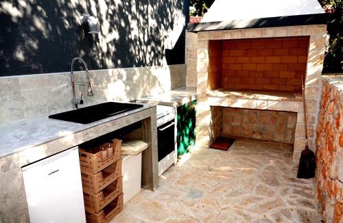 Silba House | Isabella