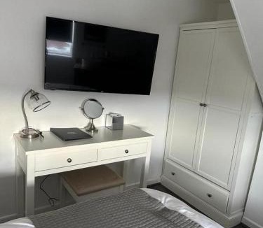 Hockley Bed & Breakfast | Isabella Rooms