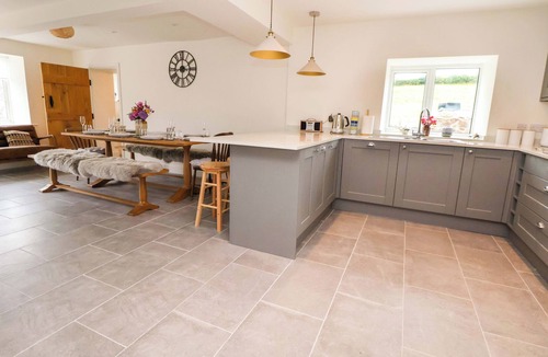 Nercwys Cottage | Isfryn