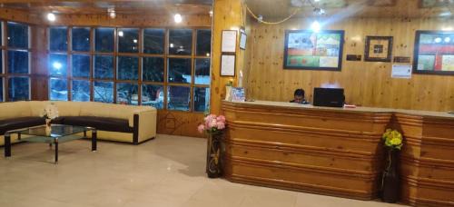 Khattalwada Hotel | ishaan resorts near mall road 10 min walk and big parking