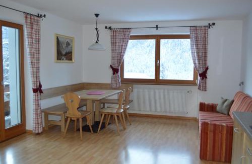 Valle San Silvestro House | Isidorhof