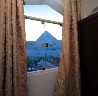 Al Haram House | Isis grensha