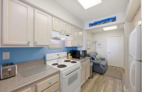 St. Petersburg Condo | Isla Del Sol Bahia Vista 7-507 2/2 Amazing View