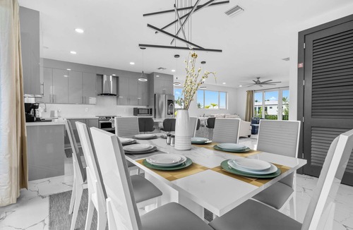 Marathon Villa | Isla Luna ~ Waterfront Oasis ~ Pool ~ Dock~ Kayaks