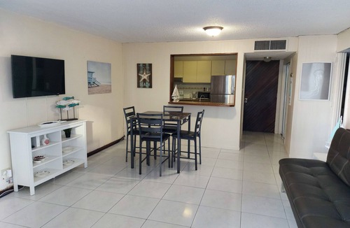 Isla Verde Apartment | Isla Verde Beach Front Large 1 Bedroom Apt. 208 Tower 1 Coral Beach